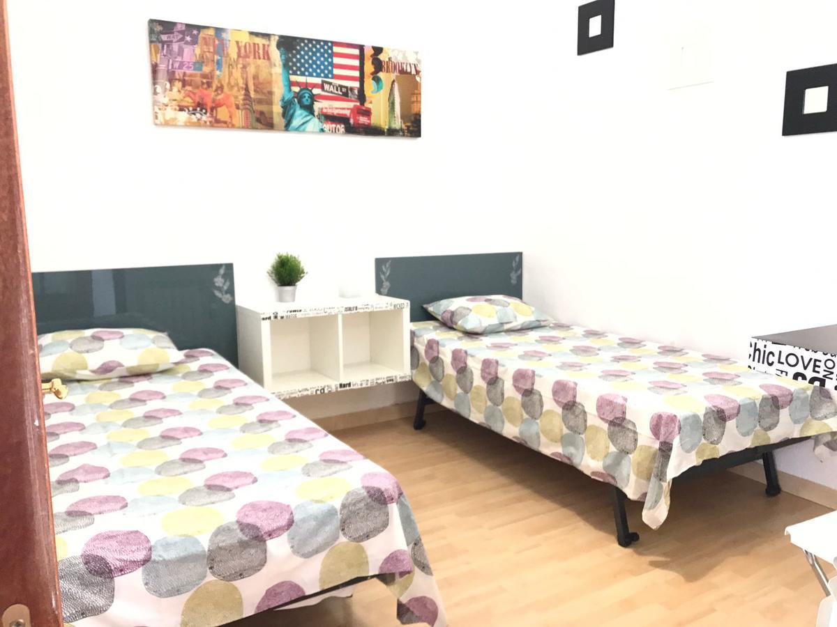 Latina Apartment Мадрид Екстериор снимка