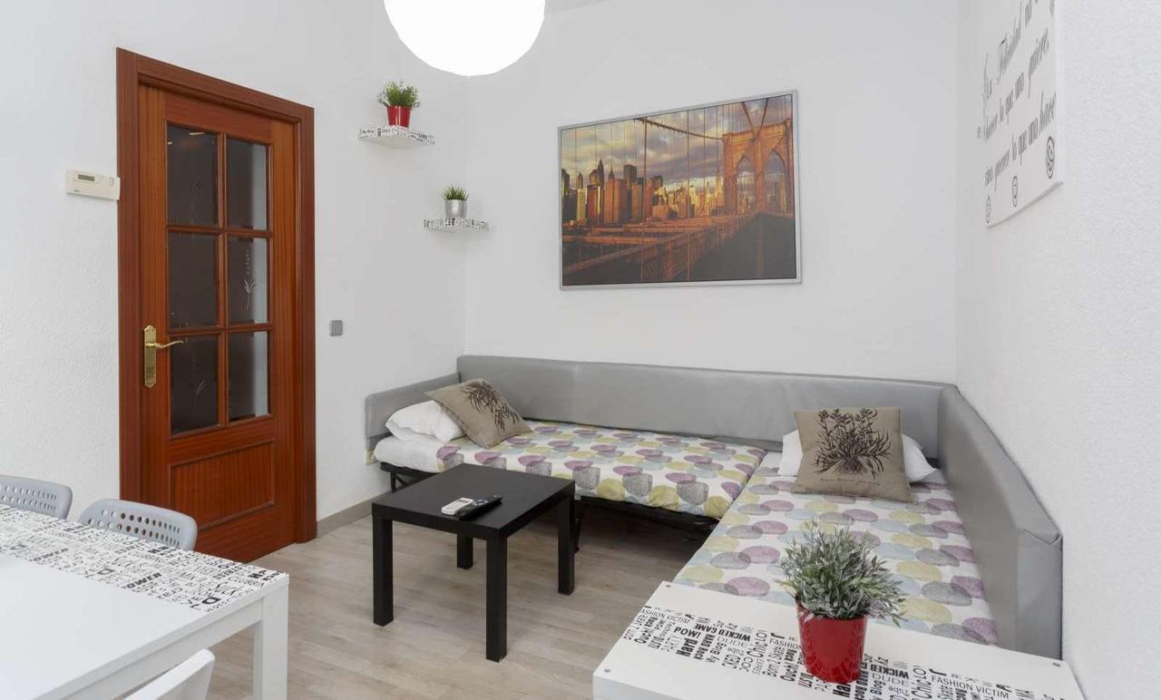 Latina Apartment Мадрид Екстериор снимка