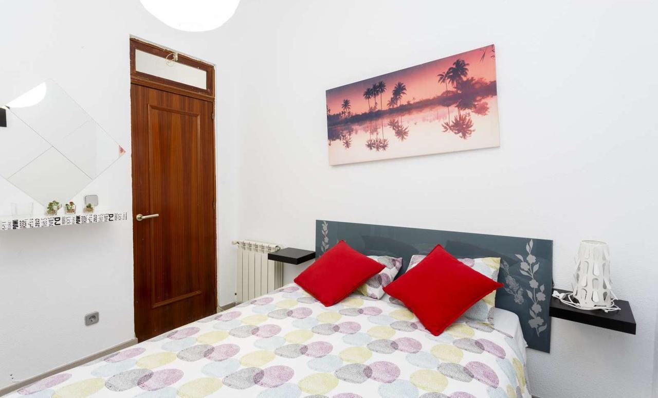 Latina Apartment Мадрид Екстериор снимка