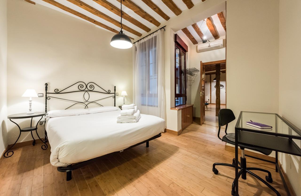 Latina Apartment Мадрид Екстериор снимка