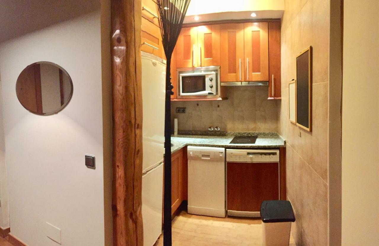 Latina Apartment Мадрид Екстериор снимка